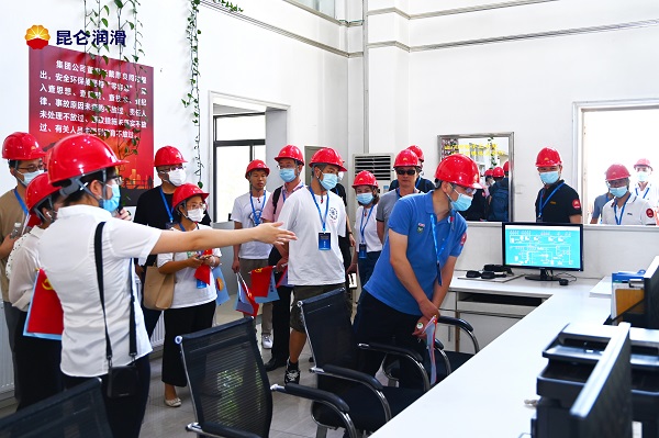 走進(jìn)昆侖潤(rùn)滑花園工廠，共筑綠色未來(lái) 技術(shù)推廣引領(lǐng)可持續(xù)發(fā)展